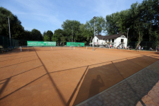 Реконструкція тенісних кортів на території парку Сопільче